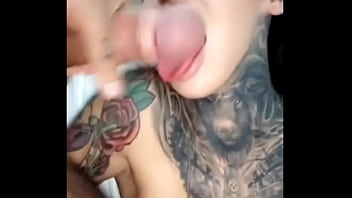 Chubby Tranny Webcam Cum Swallowing